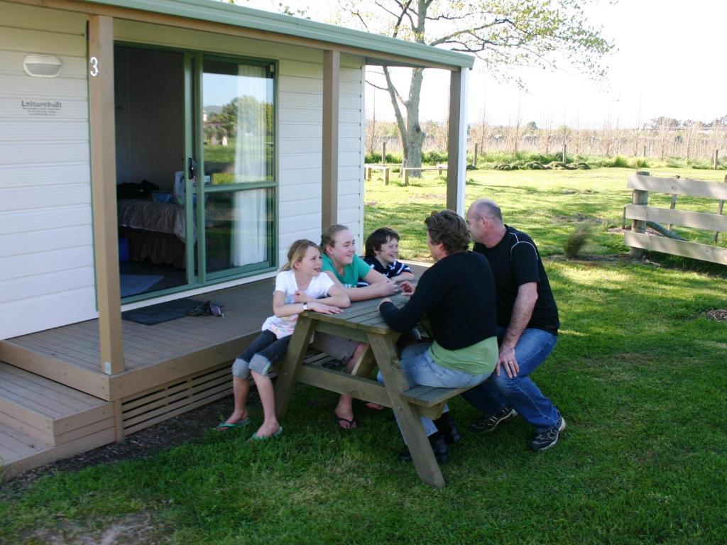 Martinborough Top 10 Holiday Park Δωμάτιο φωτογραφία